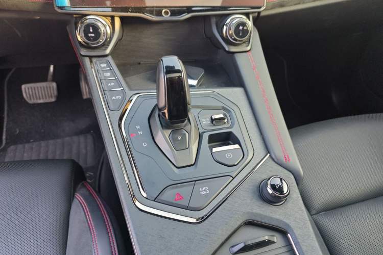 Used Lynk & Co 05 2022 2.0TD Four-Wheel Drive Dynamic Halo