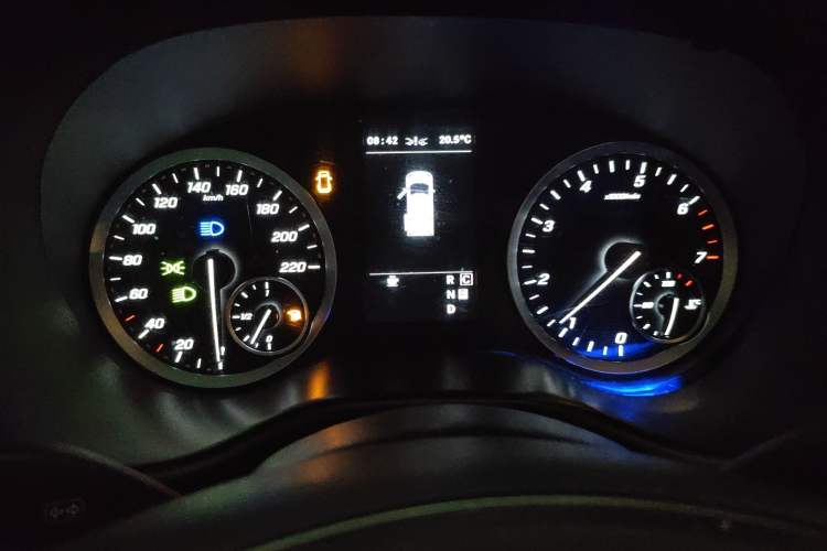 Used Mercedes-Benz Vito 2021 2.0T Business Version 7 Seats Instrument Cluster