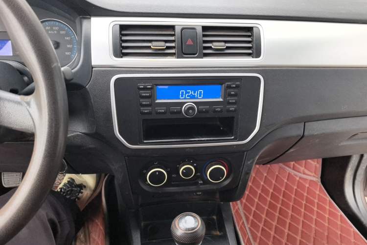 Used CHANGAN KAICHENG Shenqi F30 2019 1.5L Comfort Edition China VI Dual-Cab Long Wheelbase DAM15KL
