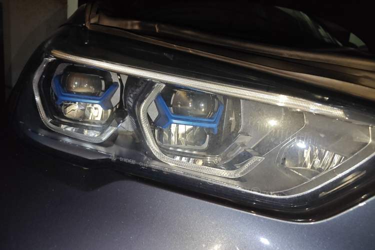 Used BMW X5 2021 xDrive40i M Sport Package Right Front Headlight