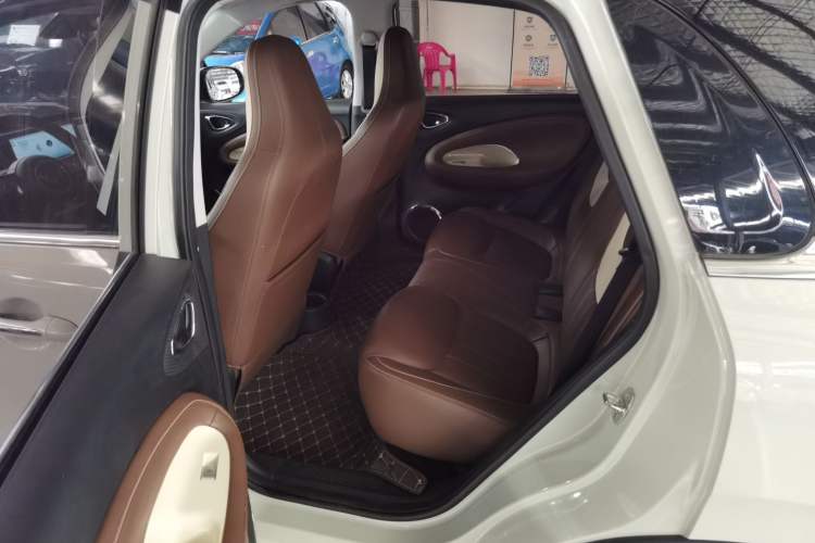 Used Wuling Bingo 2023 333 km Enjoyment Version Left Rear Seat