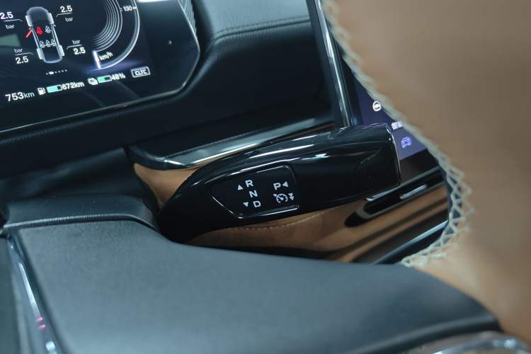 Used Mazda EZ-6 2024 Range-Extended 200 Luxury Edition Gear Lever