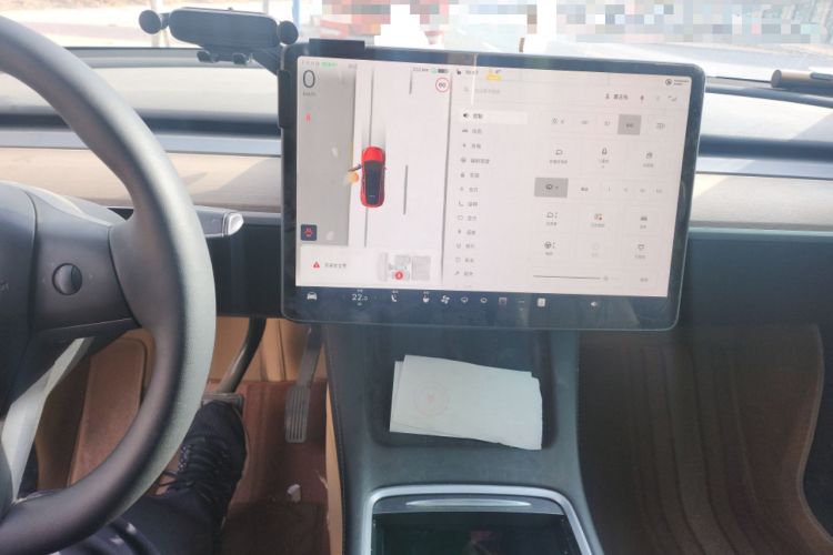 Used Tesla Model Y 2023 Long-Range All-Wheel-Drive Version