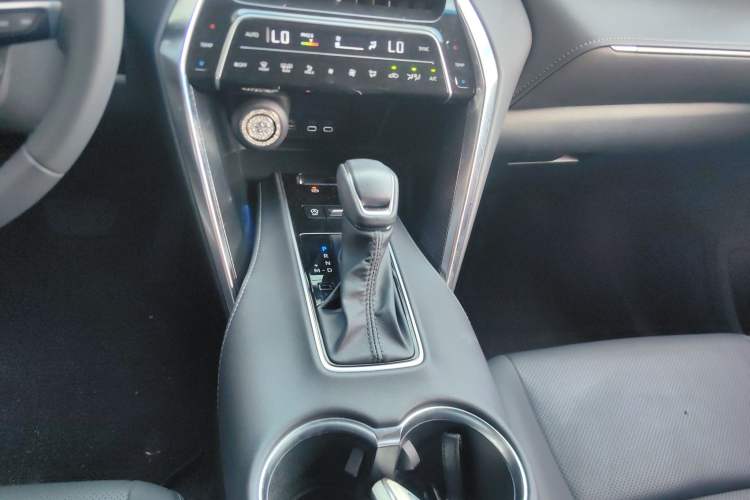 Used Toyota Venza 2023 2.0L CVT Two-Wheel Drive Prestige Version