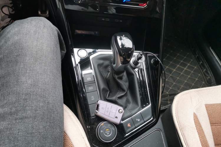 Used Volkswagen Tayron X 2020 380TSI Four-Wheel Drive Flagship Smart Connectivity Version Gear Lever