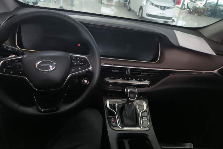 Used GAC Trumpchi M6 2021 270T DCT Elite Edition (7-seater)
