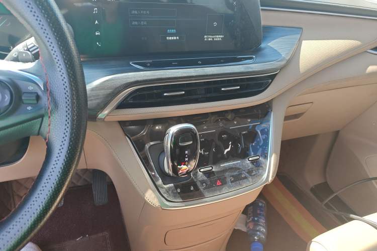 Used Buick GL8 2020 ES Land Cruiser 653T Luxury Edition