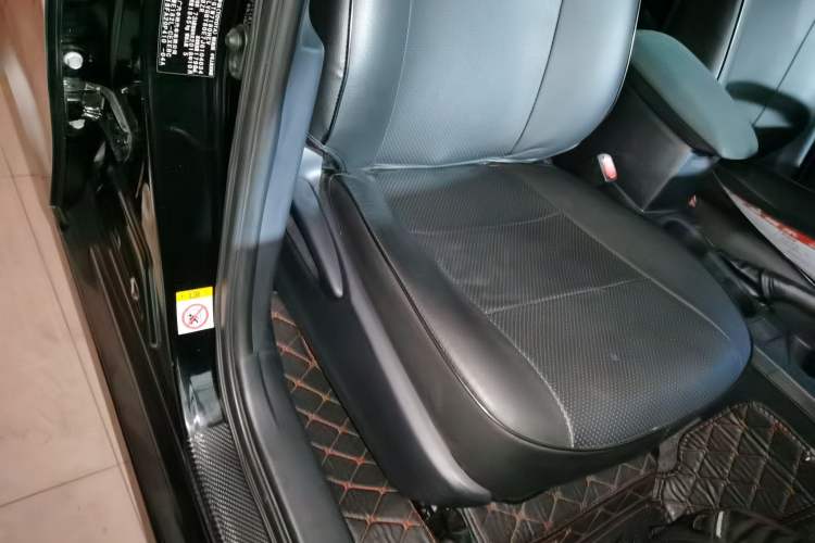 Used Toyota Levin 2017 Revised Dual-Engine 1.8H GS E-CVT Elite Sunroof Version China V Standard