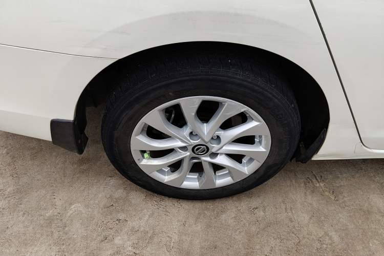 Used Nissan Sylphy 2021 Classic 1.6XL CVT Luxury Edition Exterior 5