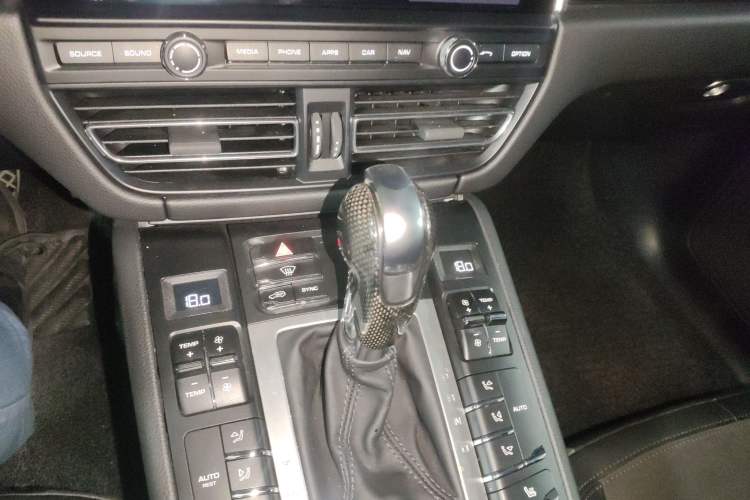 Used Porsche Macan 2021 Macan 2.0T
