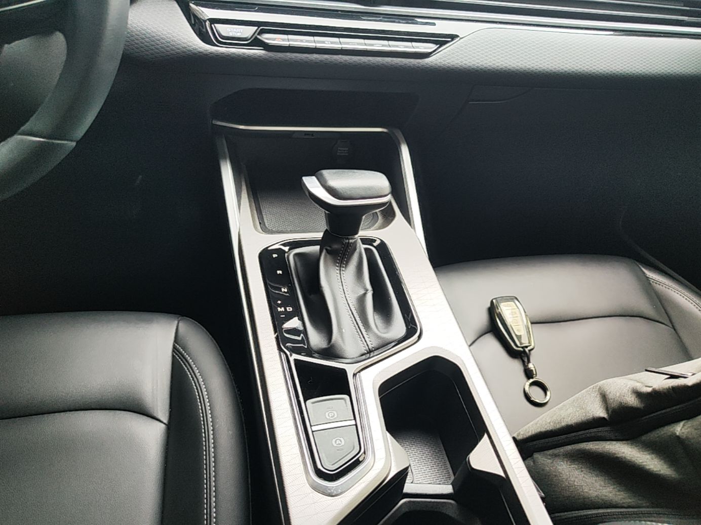 Geely Auto Emgrand 2025 4th Generation 1.5L CVT Luxury Version — снимка 16