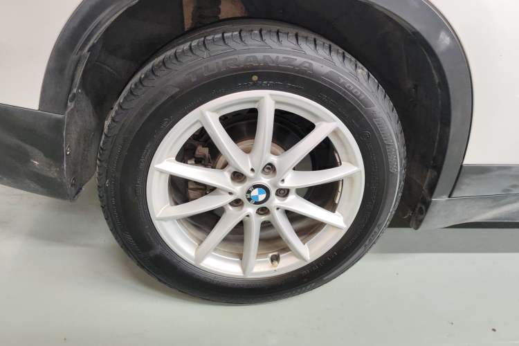 Used BMW X1 2016 sDrive18Li Fashion Model Right Rear Wheel Hub