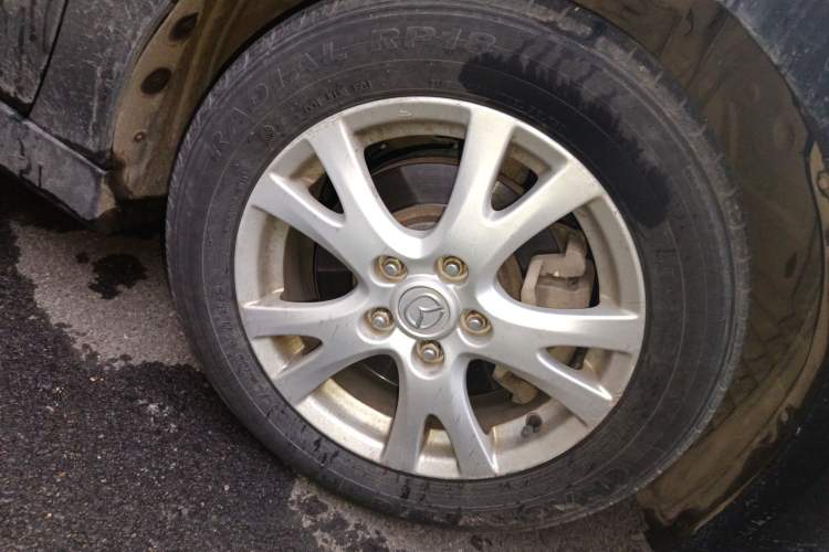 Used Mazda 6 2009 2.5L Automatic Supreme Edition Right Front Wheel Hub