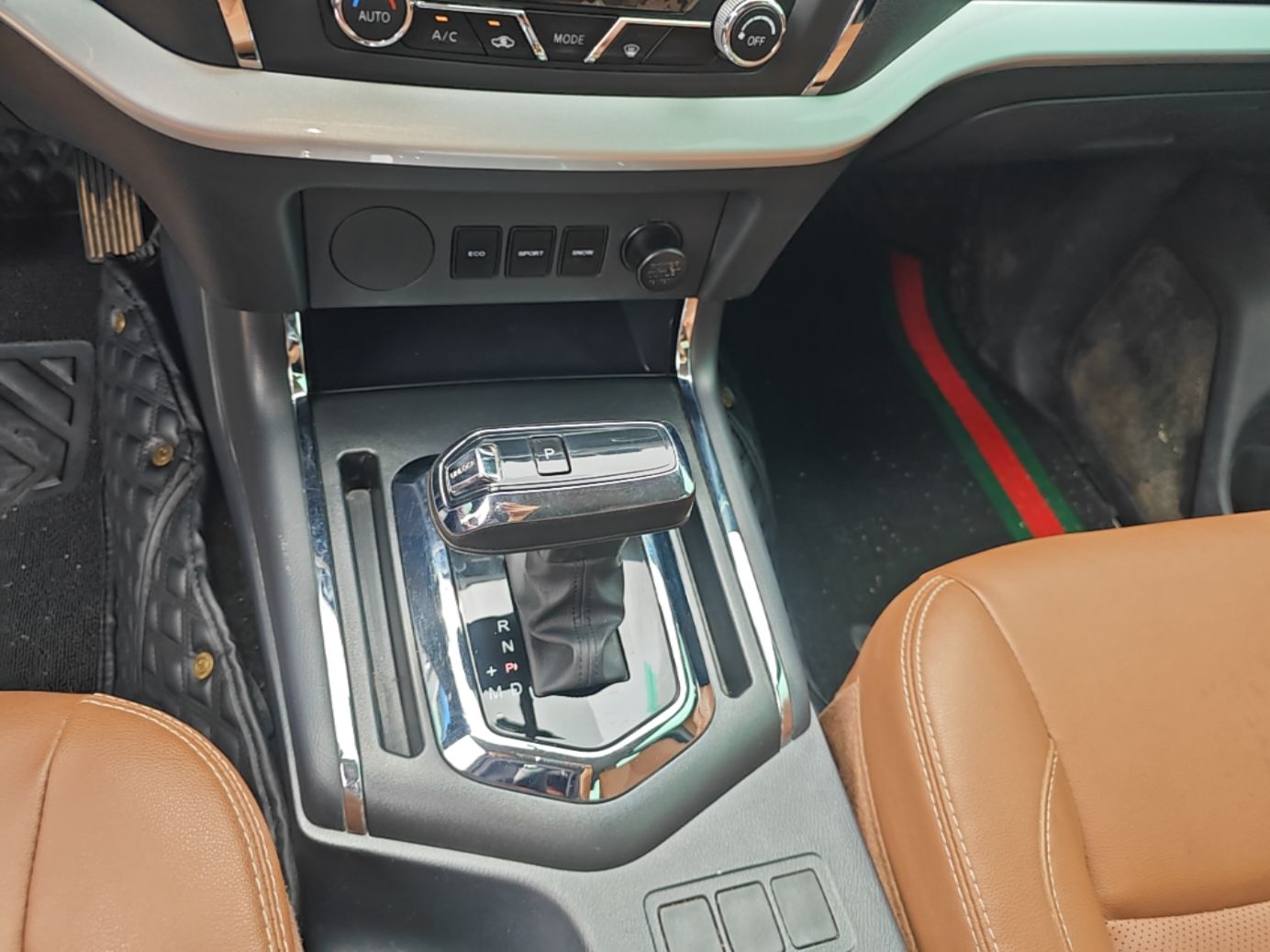 Dongfeng Ruichi 6 2021 2.3T Automatic Two-Wheel Drive Diesel Luxury Long-Box M9T — снимка 16