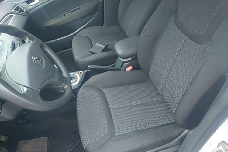 Used Peugeot 308 2014 Enjoy Edition Classic 1.6L Automatic Premium Model
