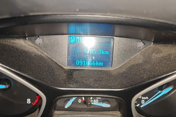 Used Ford Focus 2017 Sedan 1.6L Automatic Comfort Plus SmartDrive Edition Odometer Close Up