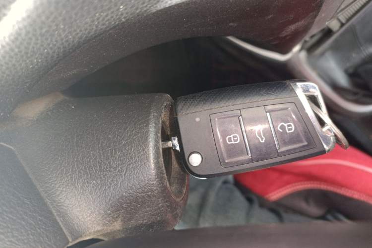 Used Peugeot 307 2010 Hatchback 1.6L Manual Comfort Edition Vehicle Key