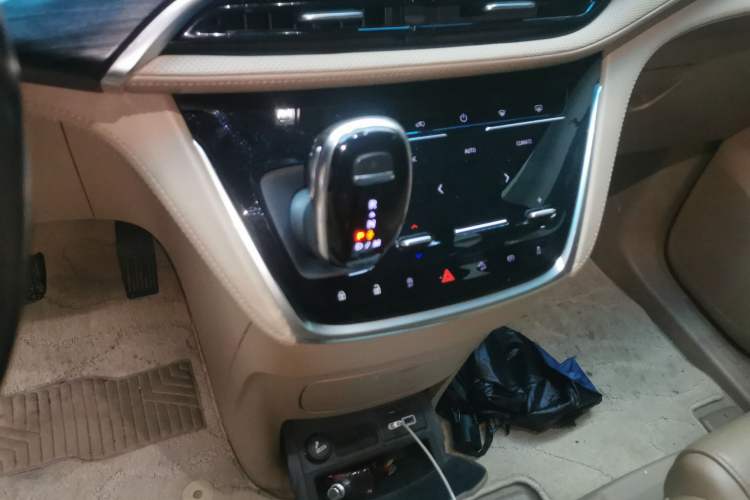 Used Buick GL8 2021 ES Land Cruiser 653T Luxury Edition