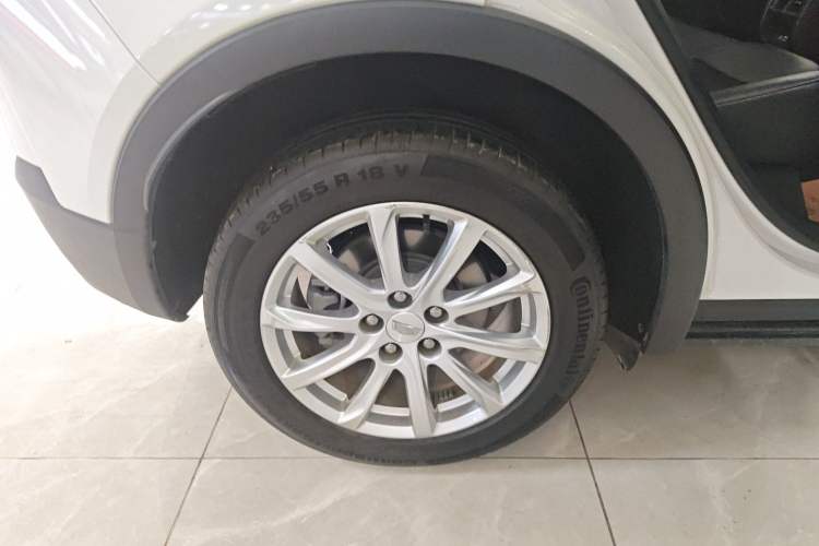 Used Cadillac XT4 2018 28T Two-Wheel Drive Tech Version