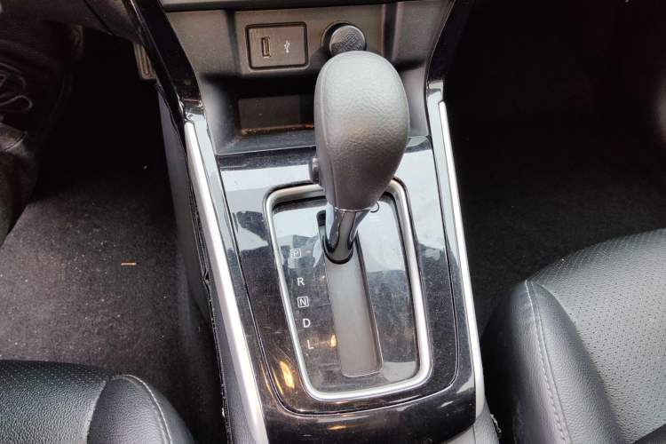 Used Nissan Sylphy 2021 Classic 1.6XL CVT Luxury Edition Gear Lever