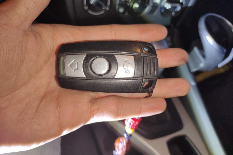 Used BMW X1 2012 sDrive18i Fashion Model Vehicle Key