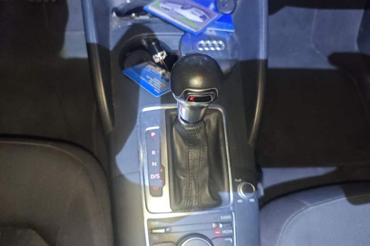 Used Audi A3 2016 Limousine 35 TFSI Prestige Edition Gear Lever