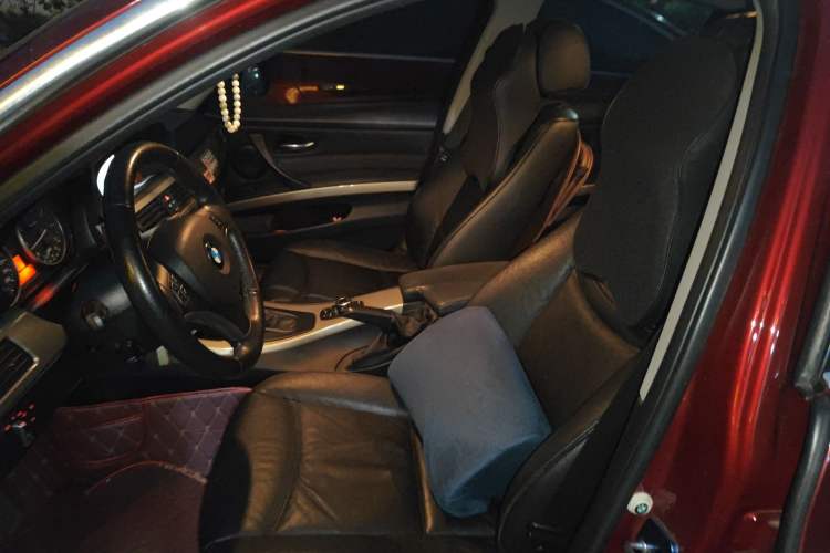 Used BMW 3 Series 2010 320i Luxury Model Left Front Seat