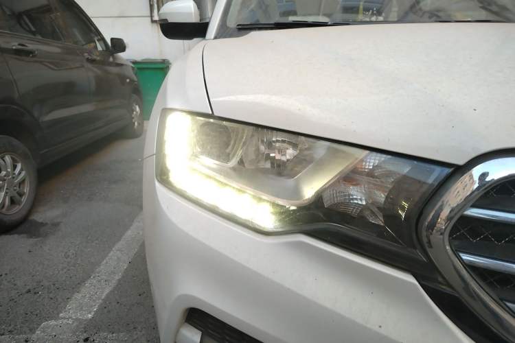 Used Haval H6 Coupe 2015 Blue Label 2.0T Manual Two-Wheel-Drive Elite Model