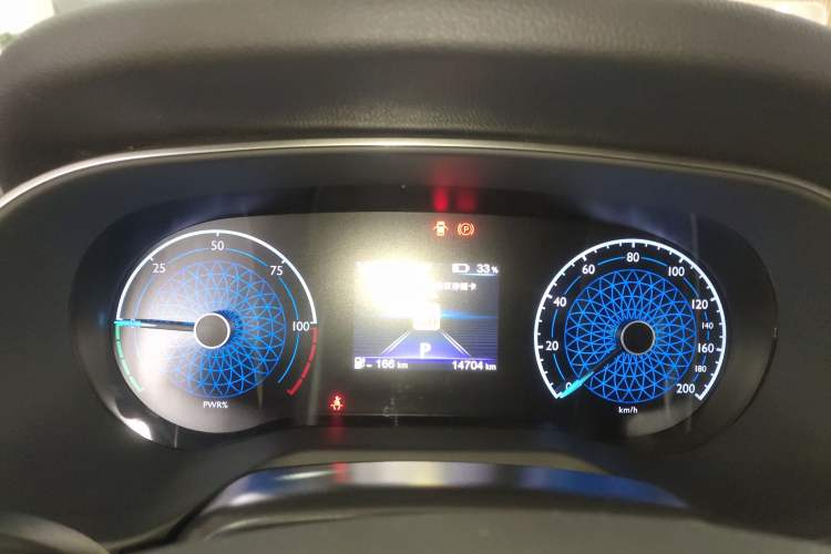 Used Hongqi E-QM5 2022 431 km Charge & Enjoy Edition