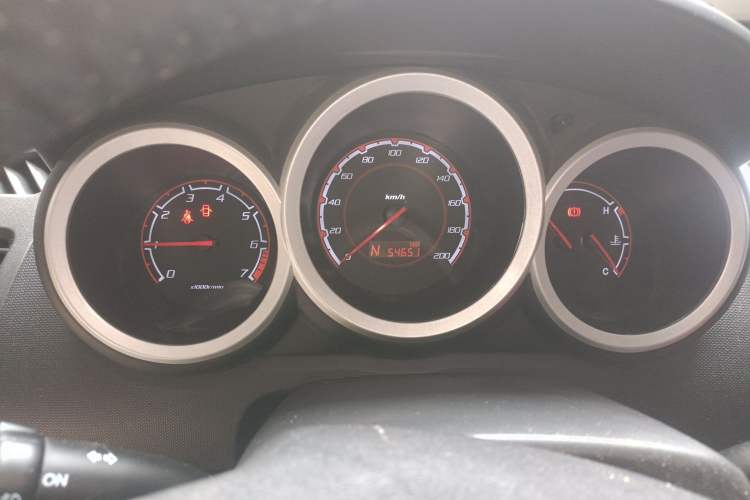 Used CHANGAN CX20 2014 1.4L IMT Sunroof Navigation Version China IV Standard