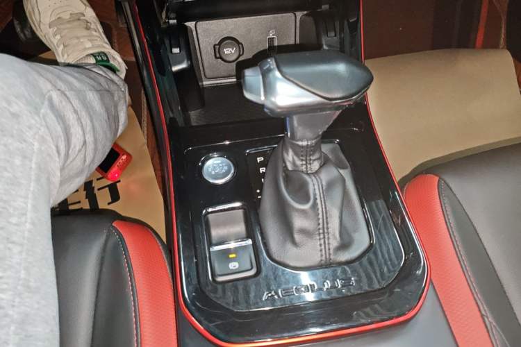 Used Dongfeng Aeolus Yixuan 2021 230T Automatic Zuiqing Edition Gear Lever