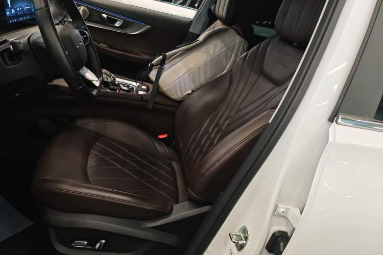 Used Chery Tiggo 8 PLUS 2024 Champion Edition 390TGDI DCT Bold Edition 5-Seater
