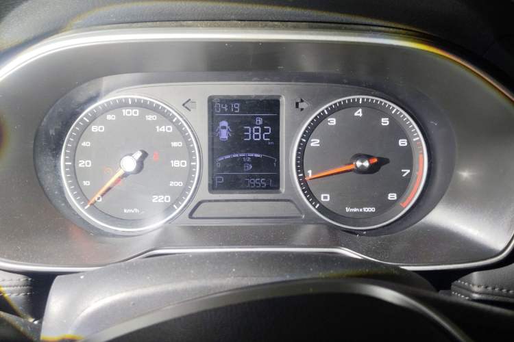 Used Roewe RX3 2020 1.6L CVT 4G Connected Ultra-Cool Flagship Edition