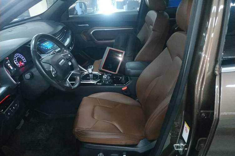 Used Haval H6 2017 Red Label 2.0T Automatic Two-Wheel Drive ZhiShang Model Left Front Seat