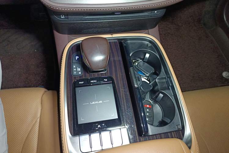 Used Lexus LS 2018 500h Premier Edition China V Standard