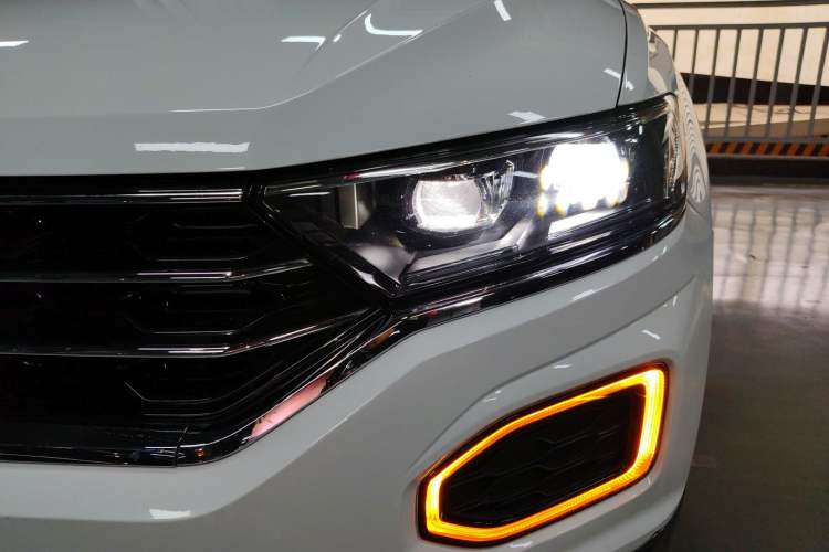 Used Volkswagen T-ROC 2020 230TSI DSG Two-Wheel Drive Advanced Version