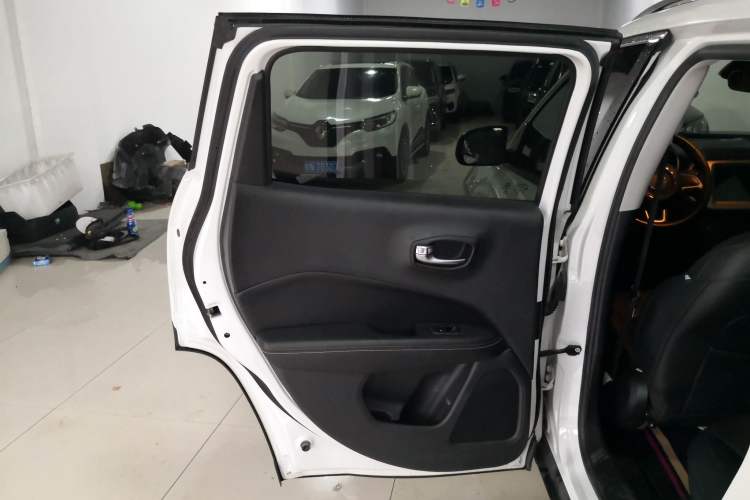 Used Jeep Compass 2017 200T Automatic Family Edition