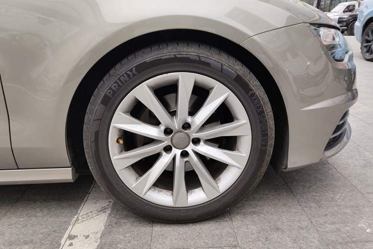 Used Audi A7 2017 35 TFSI Fashion Model Right Front Wheel Hub