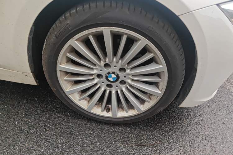 Used BMW 3 Series 2018 320Li Fashion Model Right Front Wheel Hub