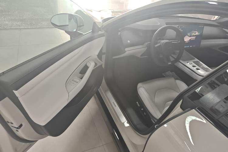 Used Xiaomi Auto SU7 2024 Rear-Drive Long-Range Intelligent Driving Version