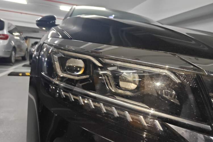 Used Volkswagen Passat 2019 330TSI Luxury Edition China V Standard