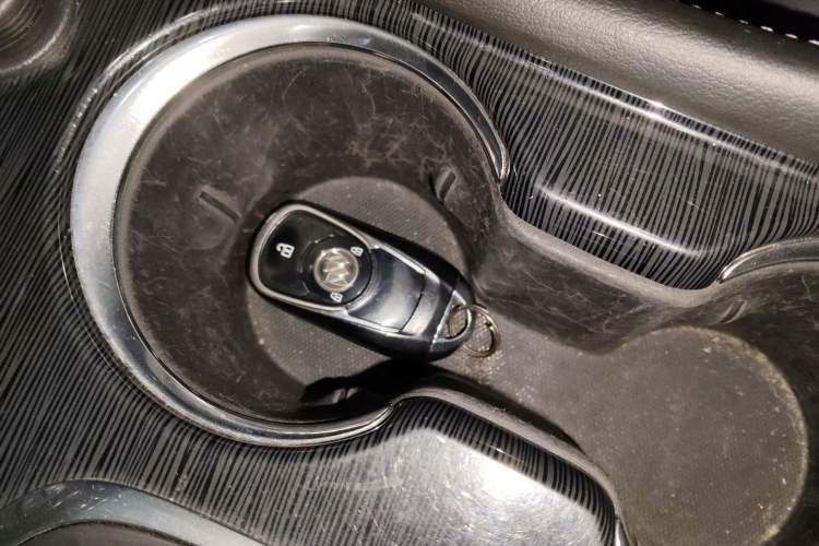 Used Buick Envision 2015 20T Two-Wheel-Drive Elite Model Interior 1