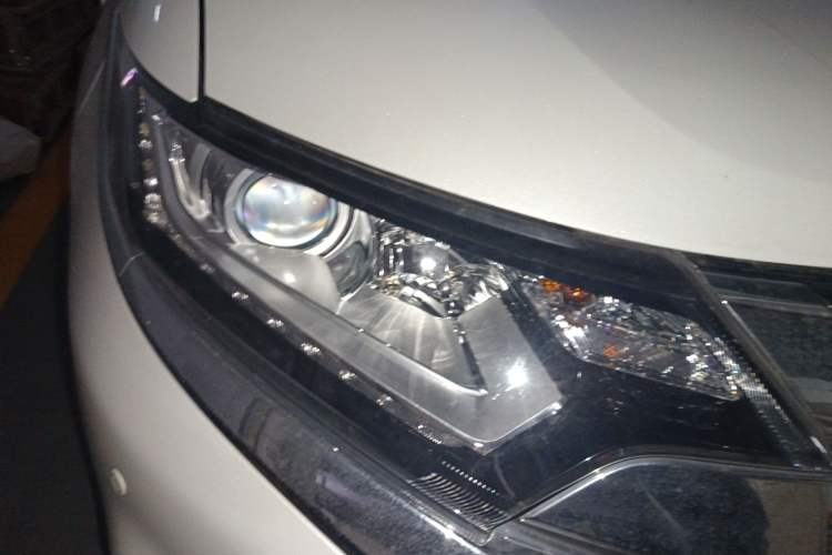 Used Mitsubishi Outlander 2018 2.0L Two-Wheel Drive Glory Edition 5 Seats