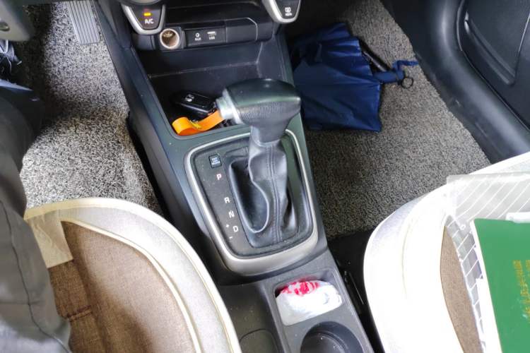 Used Kia K2 2017 Sedan 1.4L Automatic GLS Gear Lever