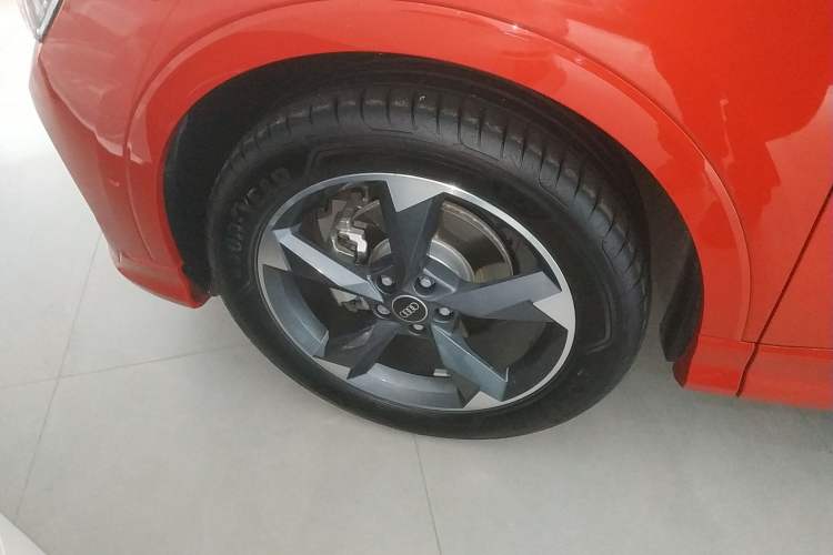 Used Audi Q3 2023 35 TFSI Fashion Dynamic Model (1.5T)
