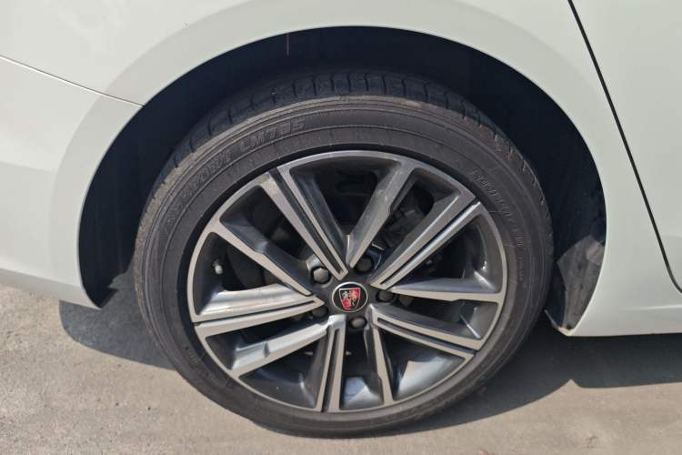 Used Roewe i5 2019 20T Automatic SmartConnect Luxury Prestige Edition Exterior 5