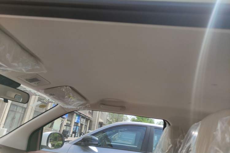 Used CHANGAN NEVO Lumin 2026 Model Treasure Edition 205km Passionate Beige Ningde Headliner