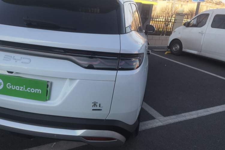 Used BYD Song L DM-i 2025 Intelligent Driving Version 160 km Beyond-Range Type
