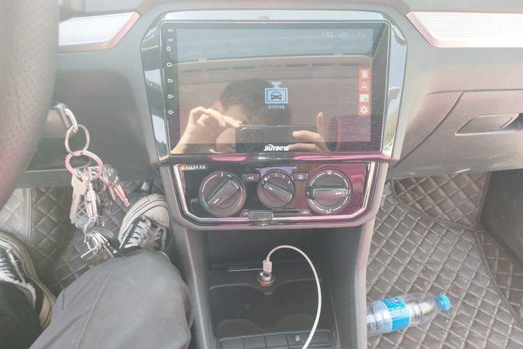 Used Volkswagen Jetta 2019 Dream Edition 1.4L Manual Comfort Version Audio And AC Panel