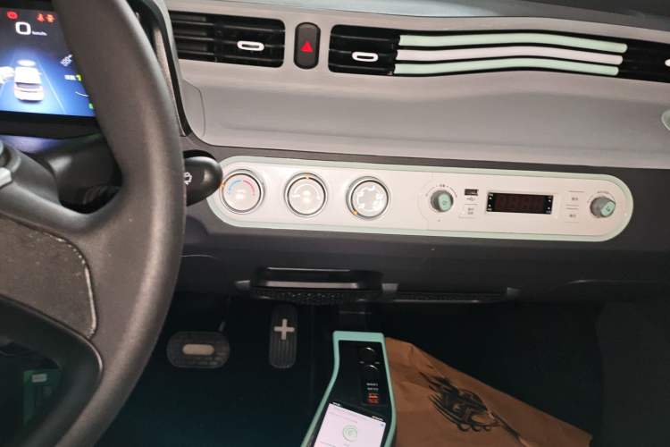 Used Wuling Hongguang MINIEV 2021 Macaron Premium Model – Lithium Iron Phosphate